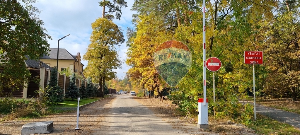 Продаж ділянки під індивідуальне житлове будівництво 20 соток, Мінський просп.