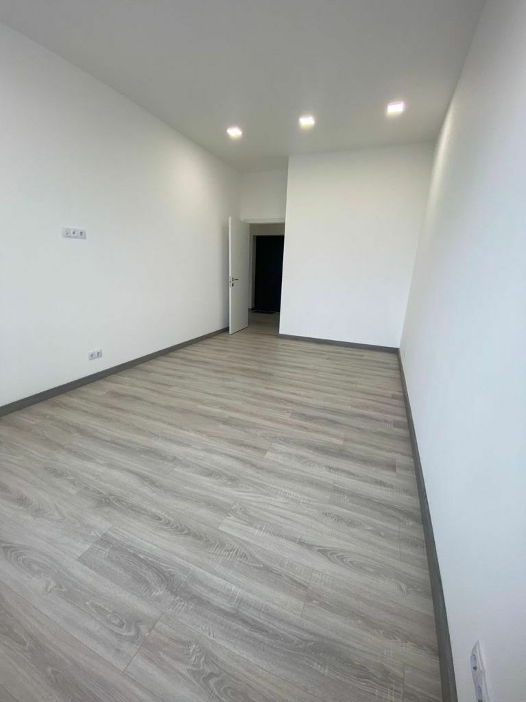 Продаж 2-кімнатної квартири 40 м², Набережна Перемоги вул., 68