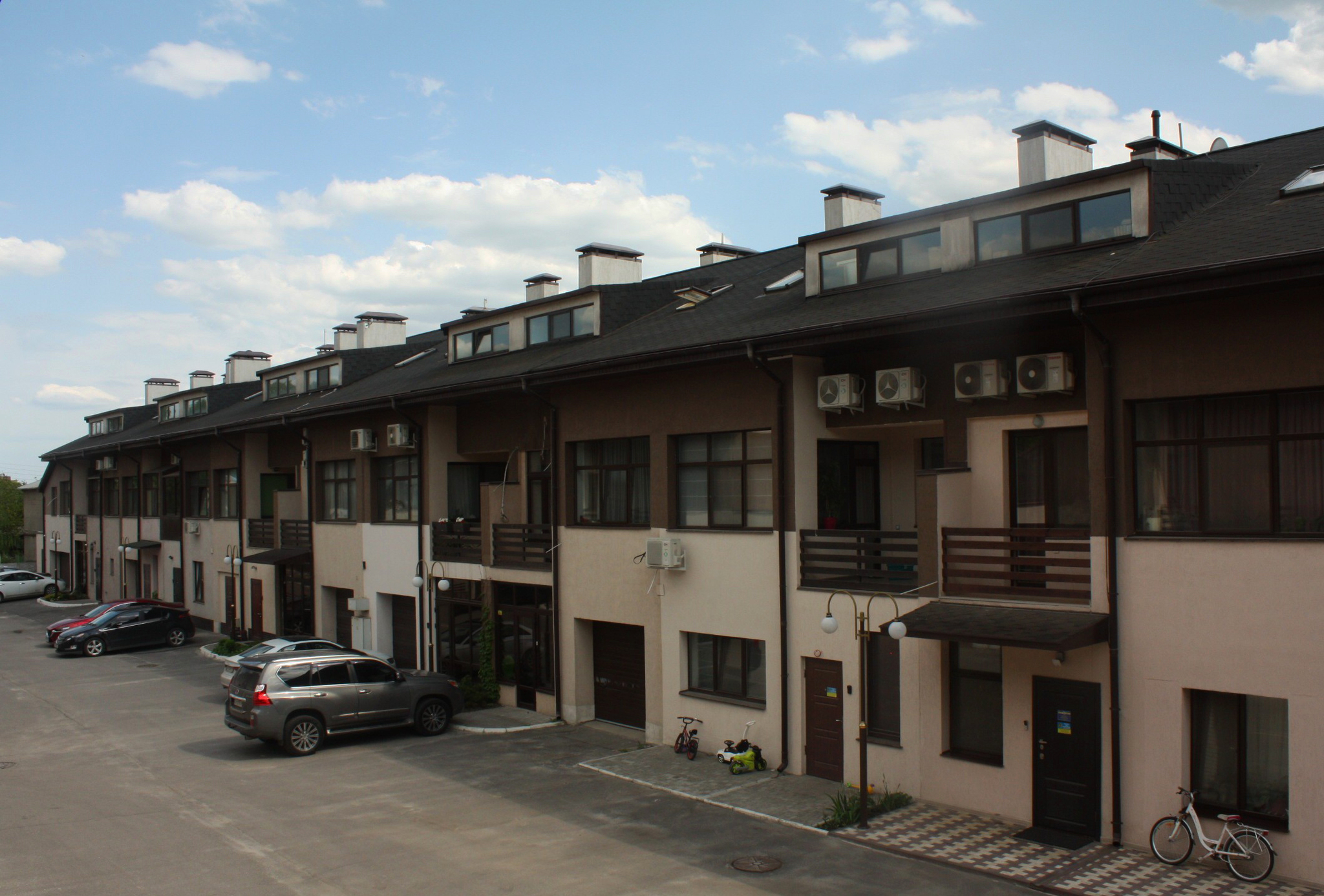 Продажа 2-уровневой квартиры 150 м², Комбайновская ул.