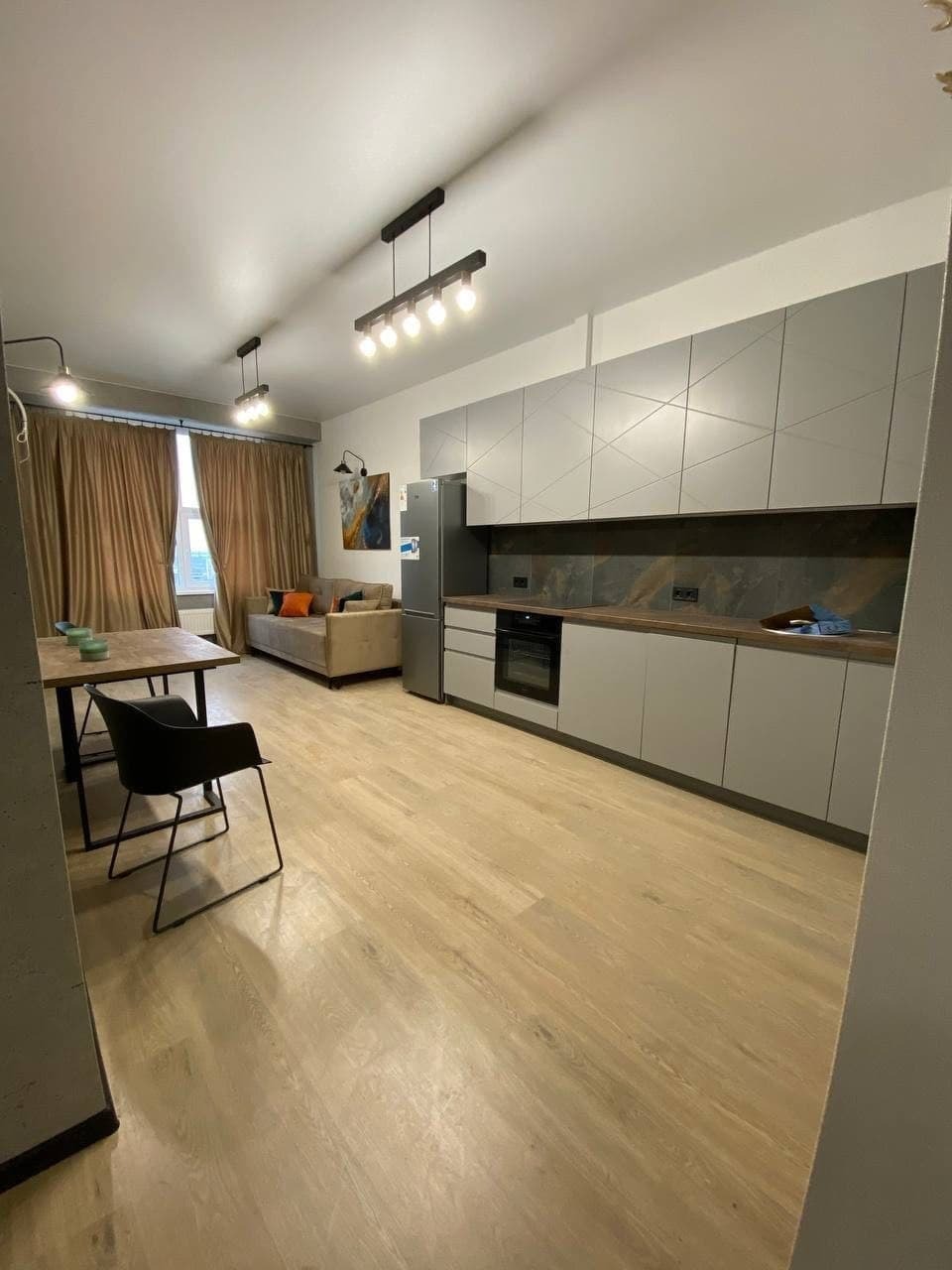Продаж 2-кімнатної квартири 51.5 м², Шмидта вул.