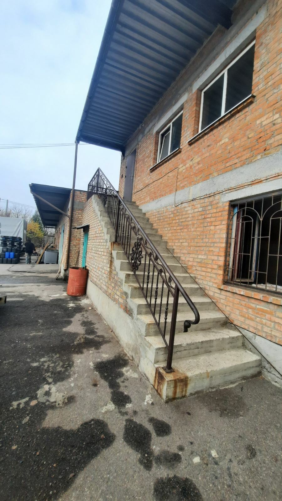 Оренда приміщення вільного призначення 150 м²