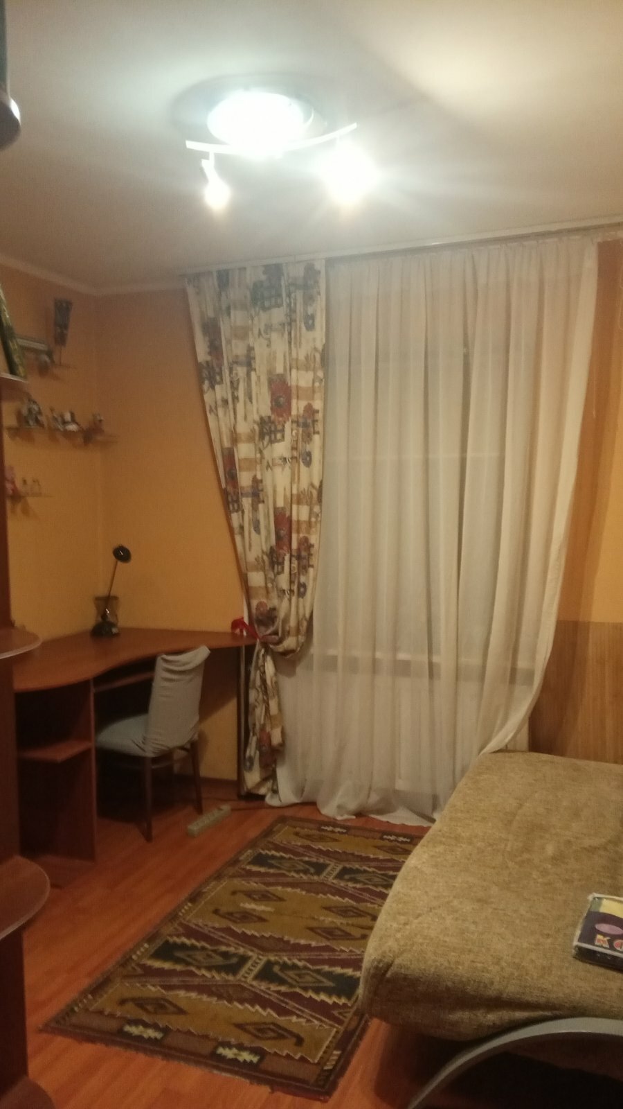 Аренда комнаты/части квартиры, Ревуцкого ул.