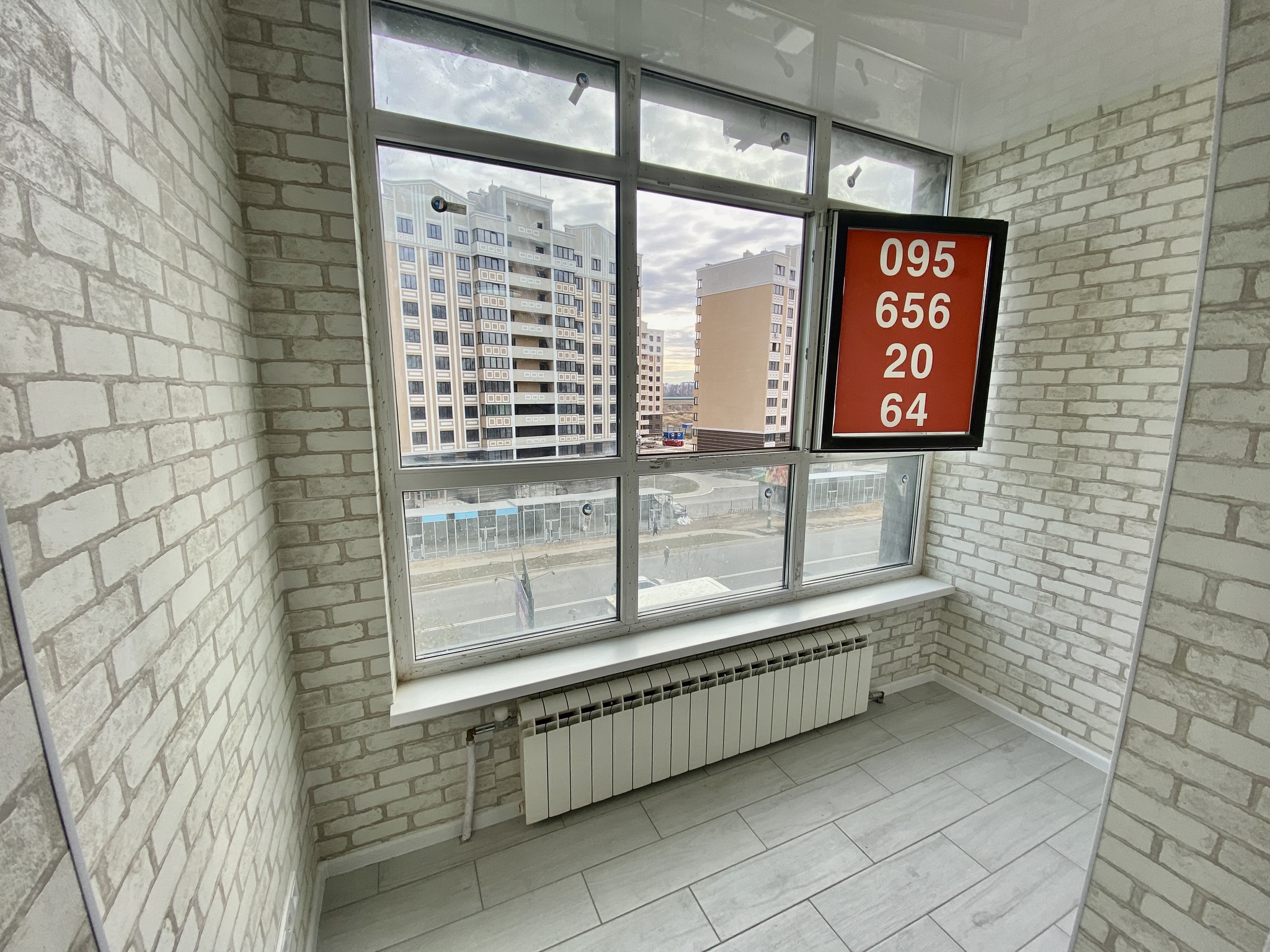 Продаж 1-кімнатної квартири 50 м², Першотравнева В ул., 27