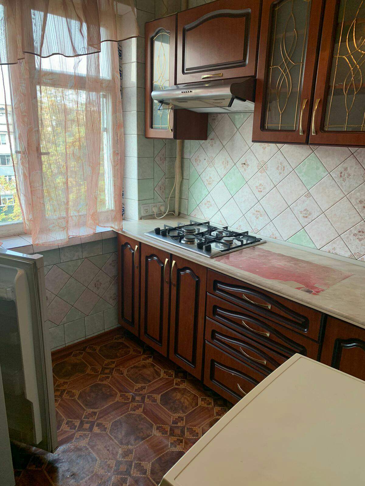 Аренда 3-комнатной квартиры 64 м², Юбилейный просп.