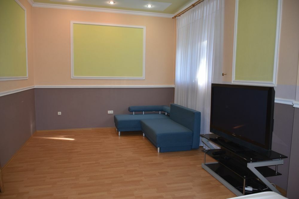 Оренда 2-кімнатної квартири 57 м², Юрія Савченка вул., 6