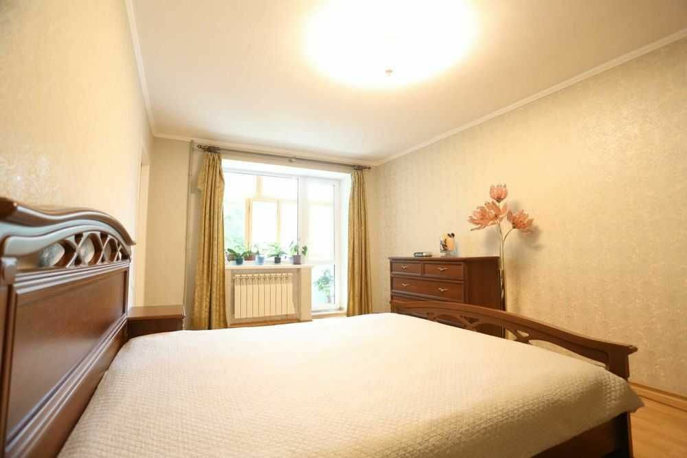 Продажа 2-комнатной квартиры 54 м², Титова ул., 1