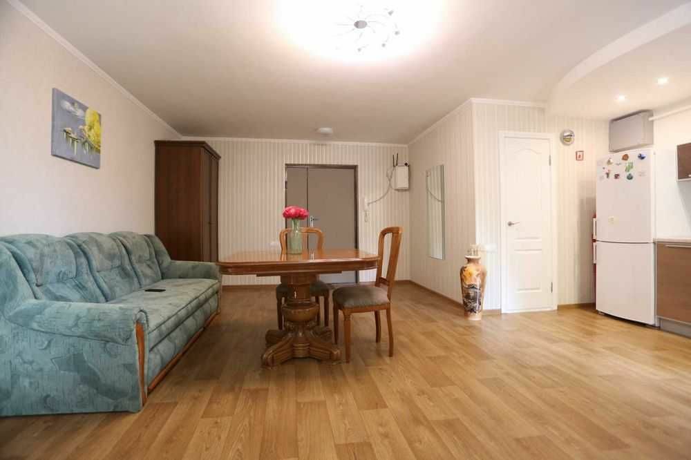 Продажа 2-комнатной квартиры 54 м², Титова ул., 1