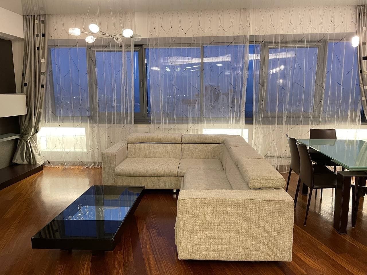 Продаж 4-кімнатної квартири 180 м², Дзерджинского (Соборный) ул.
