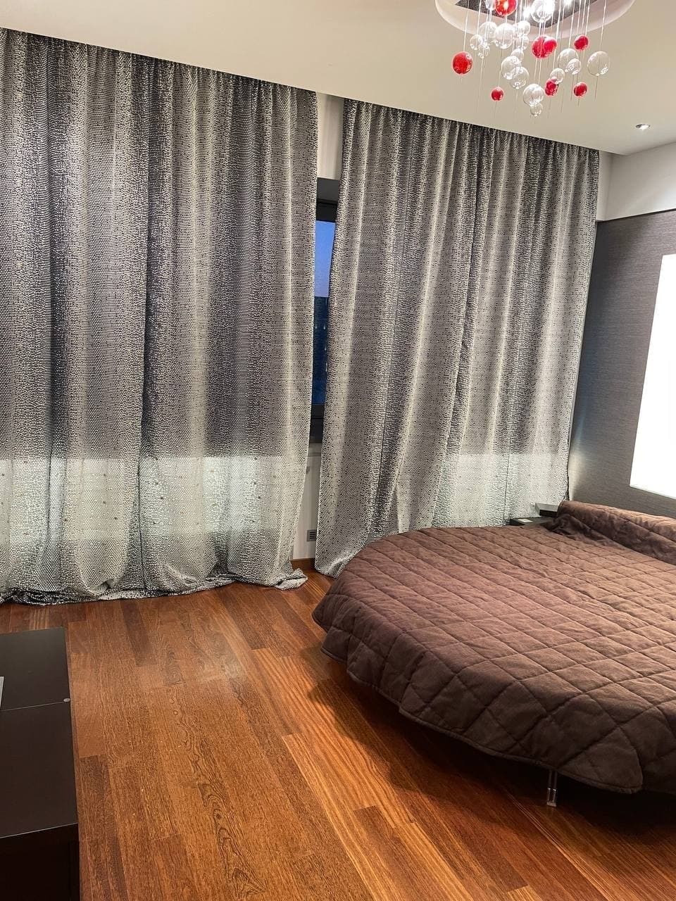 Продаж 4-кімнатної квартири 180 м², Дзерджинского (Соборный) ул.