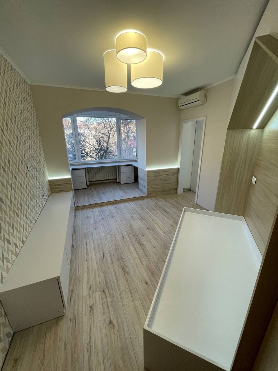 Продаж 4-кімнатної квартири 114 м², Володимира Мономаха вул.