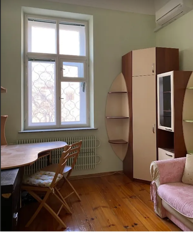 Аренда 3-комнатной квартиры 150 м², Максимилиановская ул., ул.9