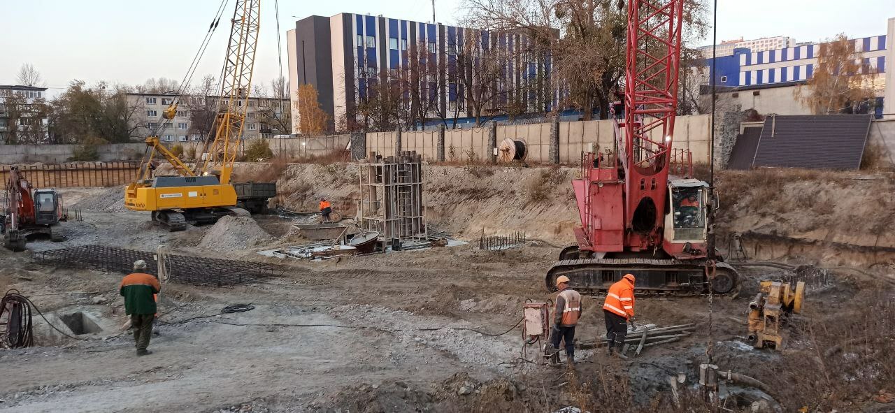 Ход строительства МФК Курнатовского, ноя, 2021 год