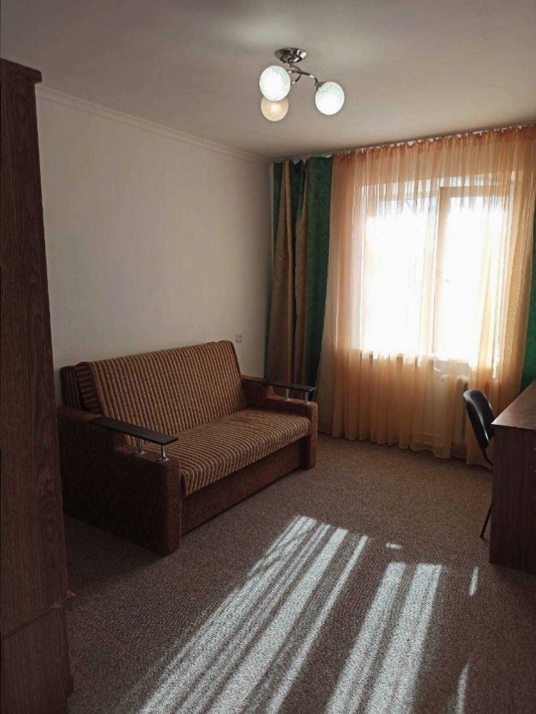 Продажа 3-комнатной квартиры 58 м², Героев просп., 3