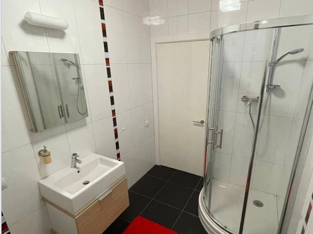 Продаж 4-кімнатної квартири 153 м², Ливарна вул.