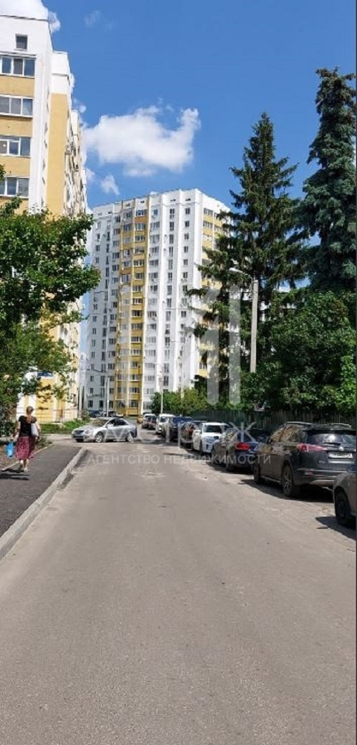 Продажа 2-комнатной квартиры 80 м², Искринский пер., 19Б