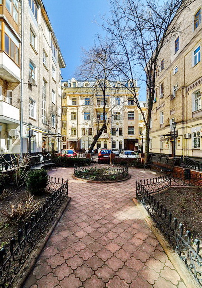 Продажа 3-комнатной квартиры 87 м², Институтская ул.