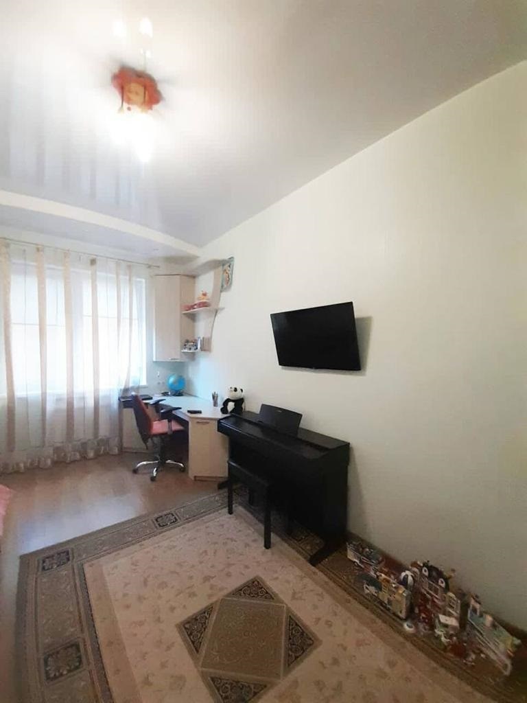 Продаж 3-кімнатної квартири 85 м², Ливарна вул.