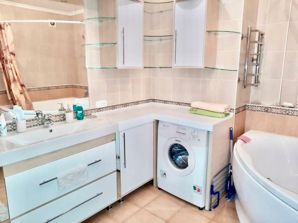 Продаж 3-кімнатної квартири 91 м², Литовська вул.