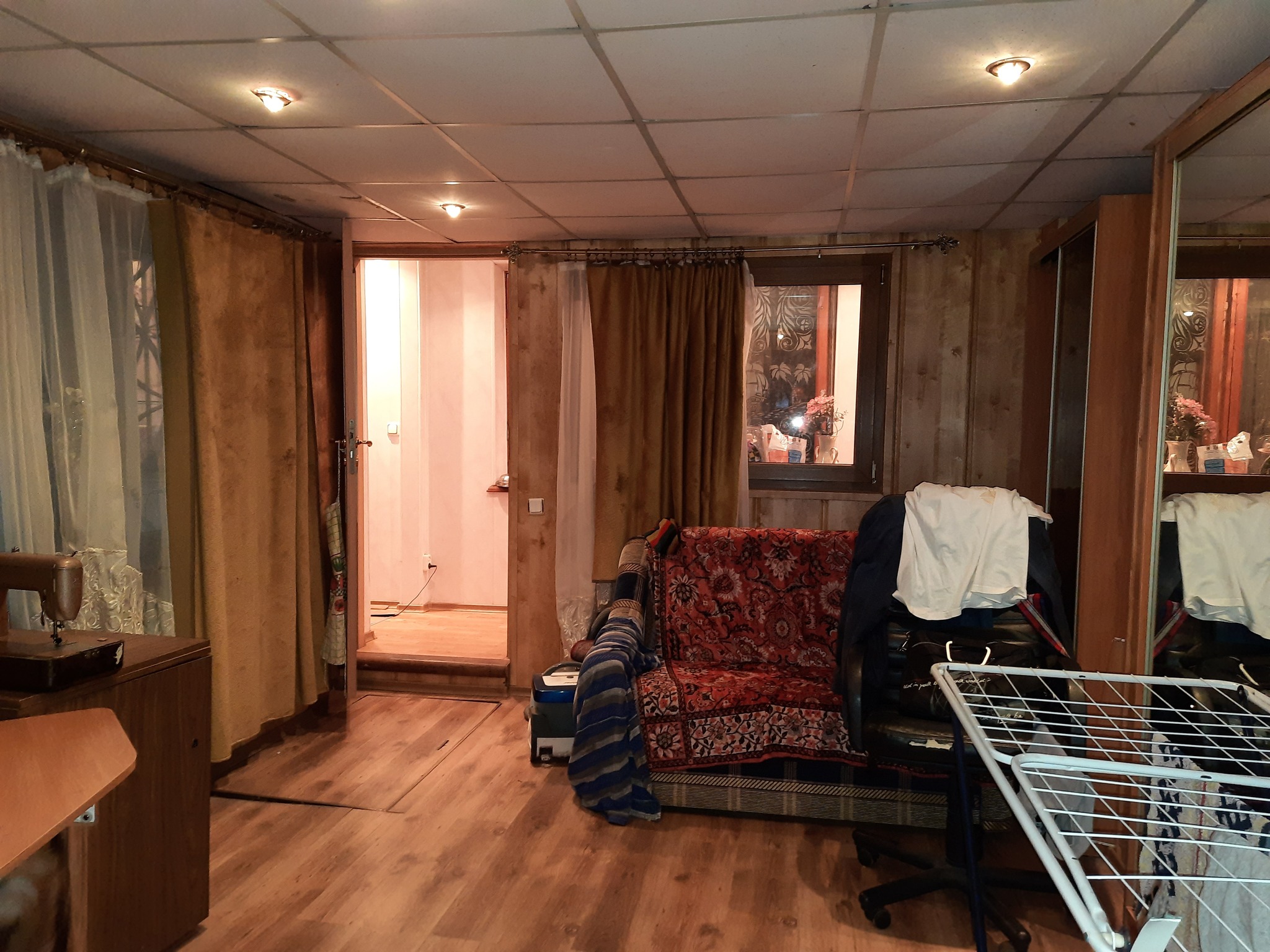 Продажа 4-комнатной квартиры 92 м², Юбилейный просп.