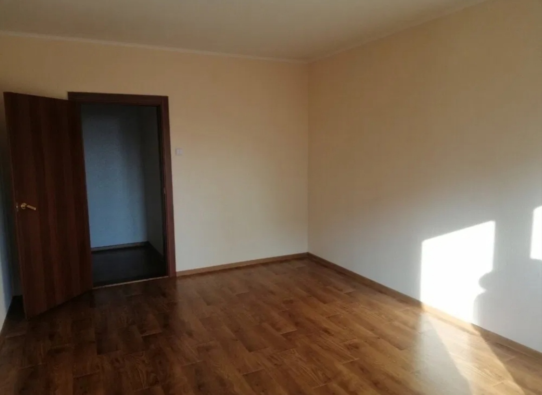 Продаж 1-кімнатної квартири 48 м², Ревуцького вул., 54