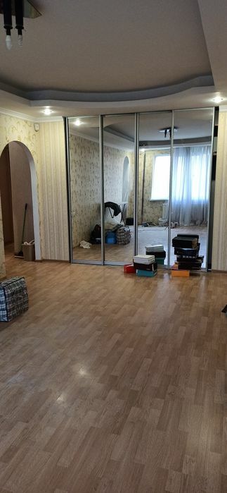 Продаж 3-кімнатної квартири 70 м², кв Ленинского комсомола