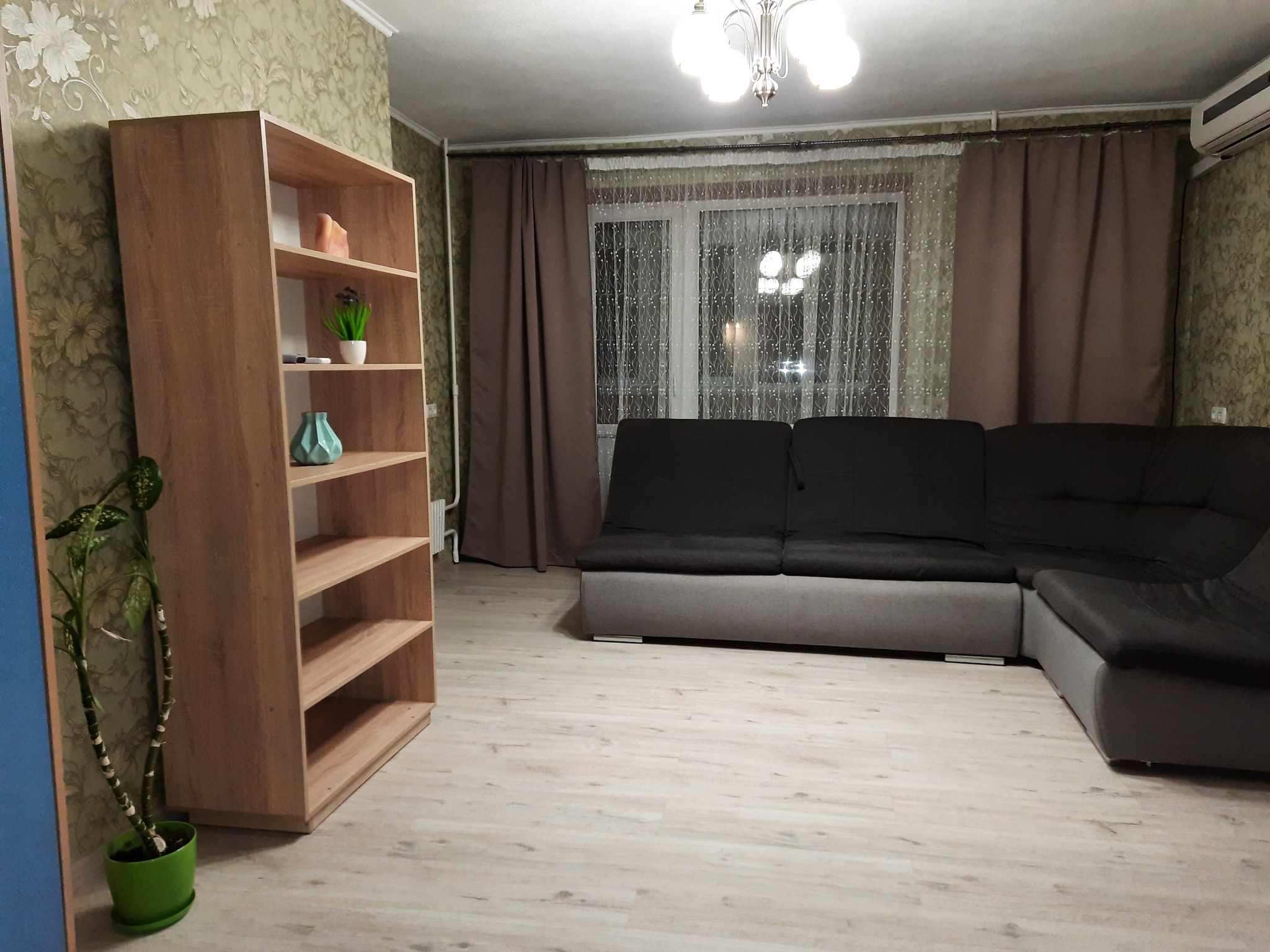 Оренда 2-кімнатної квартири 60 м², Молочна вул.