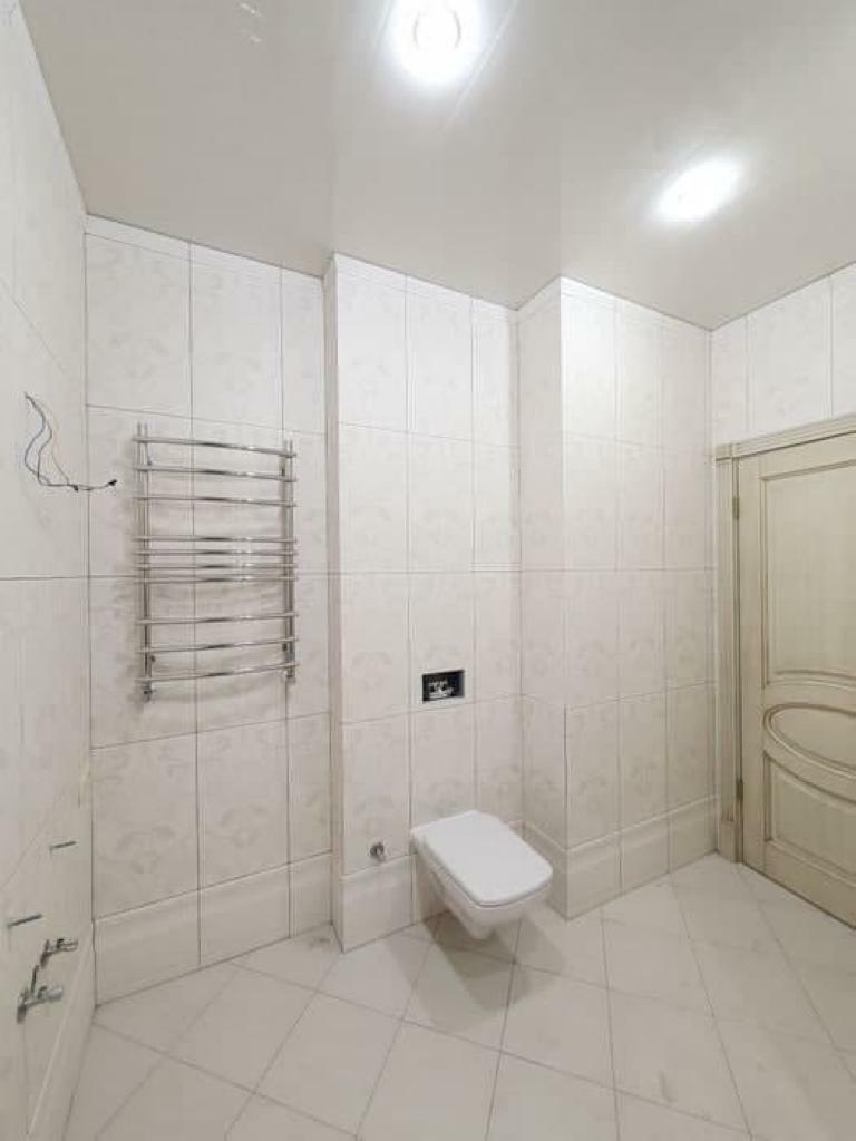 Продаж 3-кімнатної квартири 97 м², Набережна Перемоги вул.