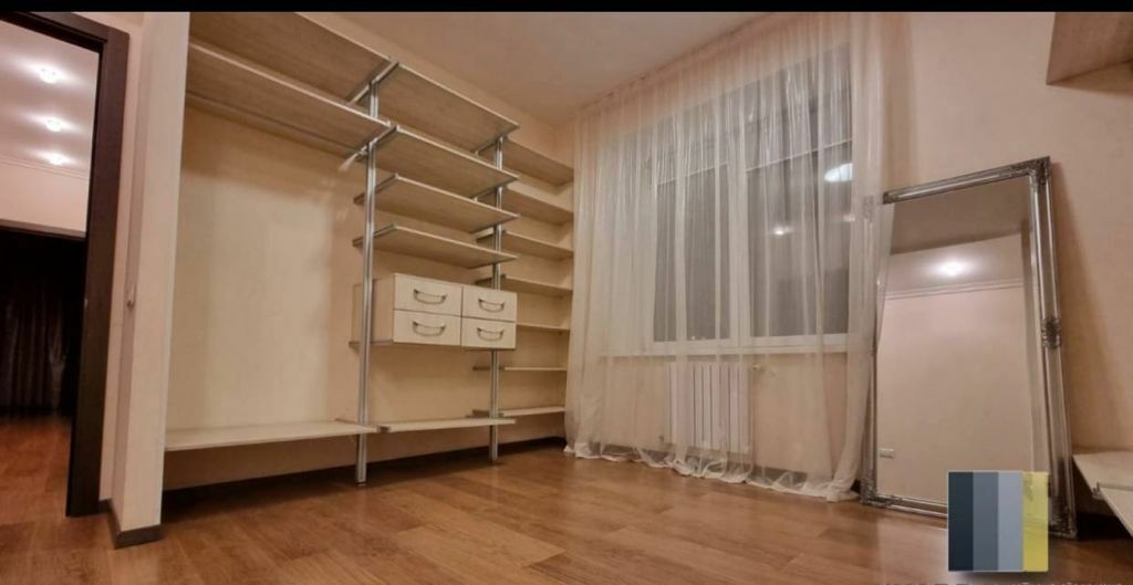 Продаж 4-кімнатної квартири 165 м², Пушкіна вул.