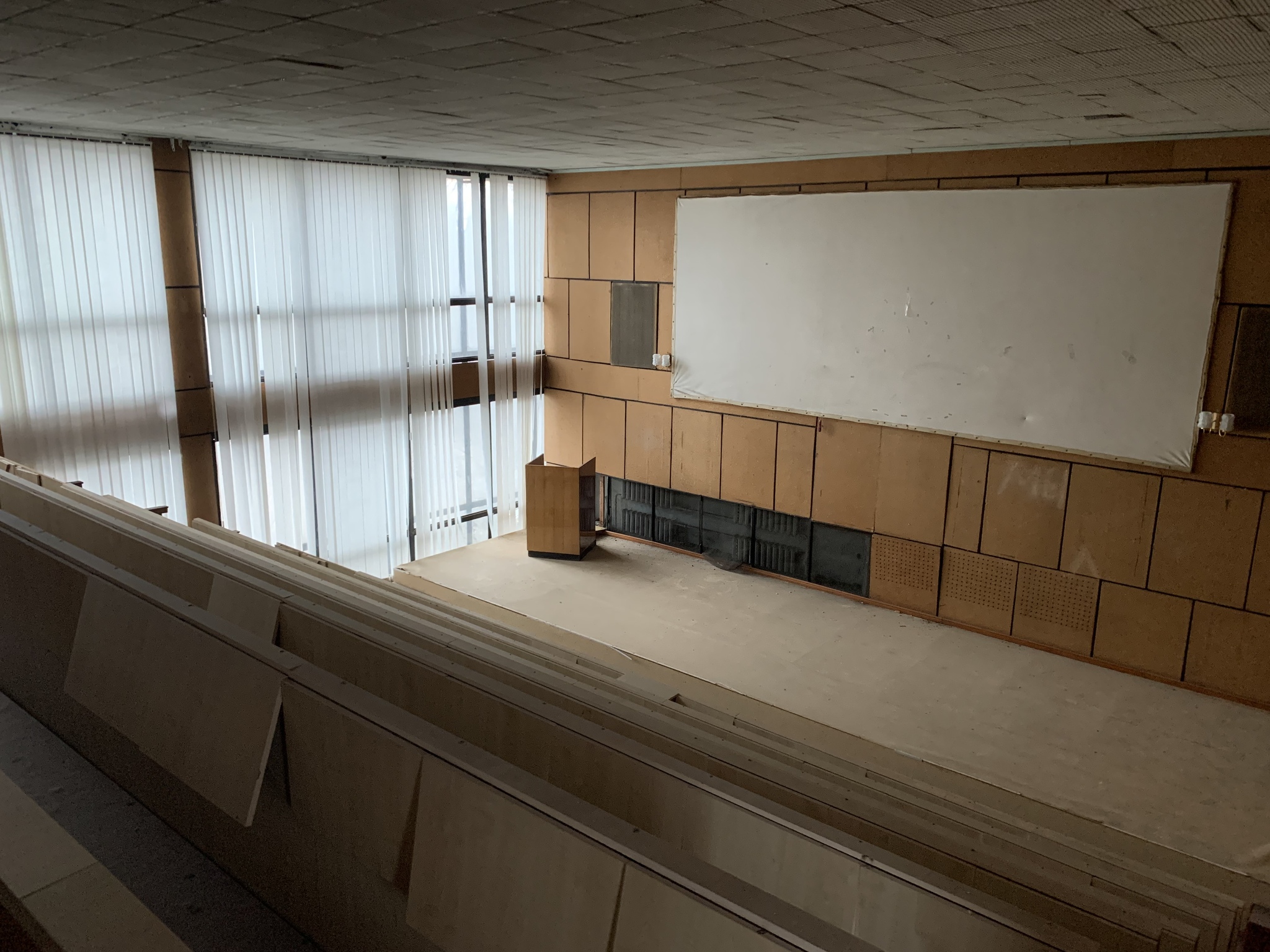 Продаж приміщення вільного призначення 3200 м², Покровська вул., 24/70