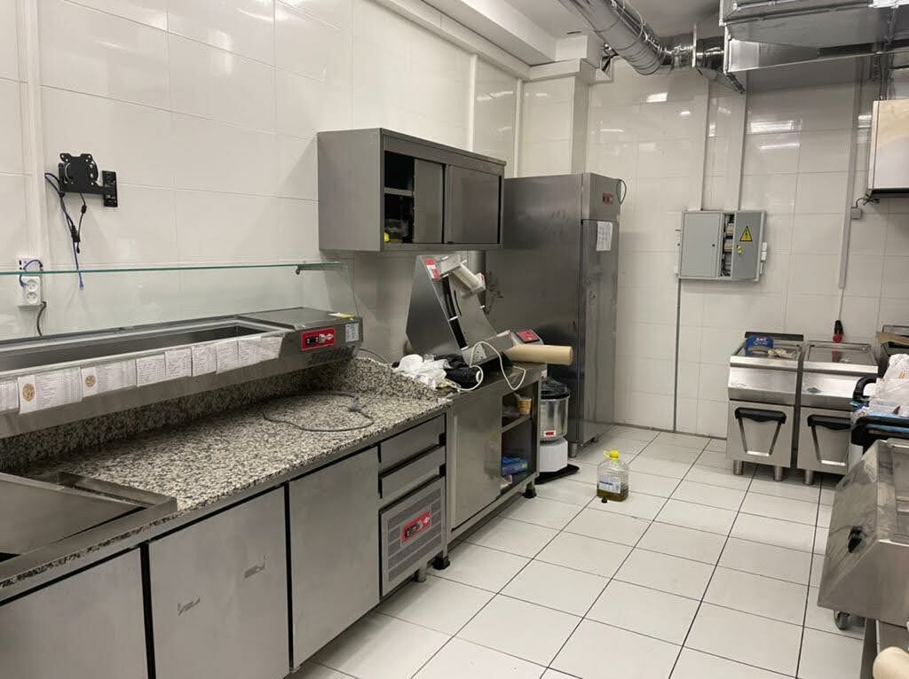Оренда торговельного приміщення 645 м², Ярослава Мудрого вул.