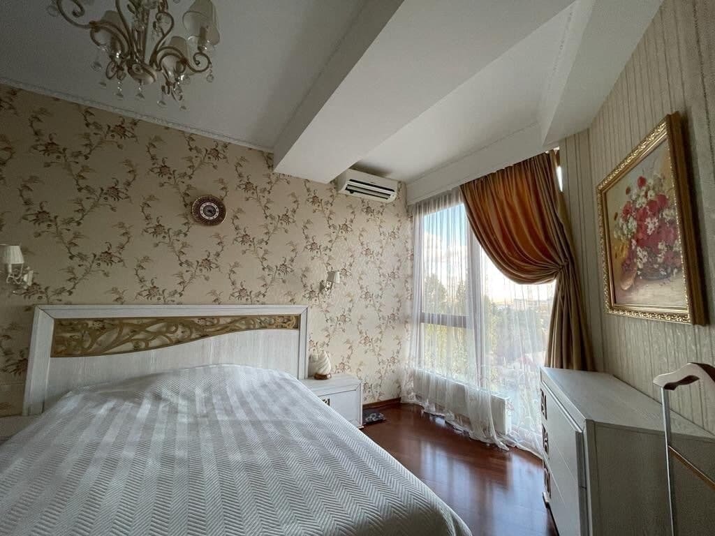 Продаж 4-кімнатної квартири 109 м², Гагаріна просп.