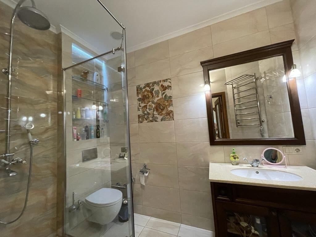 Продаж 4-кімнатної квартири 109 м², Гагаріна просп.