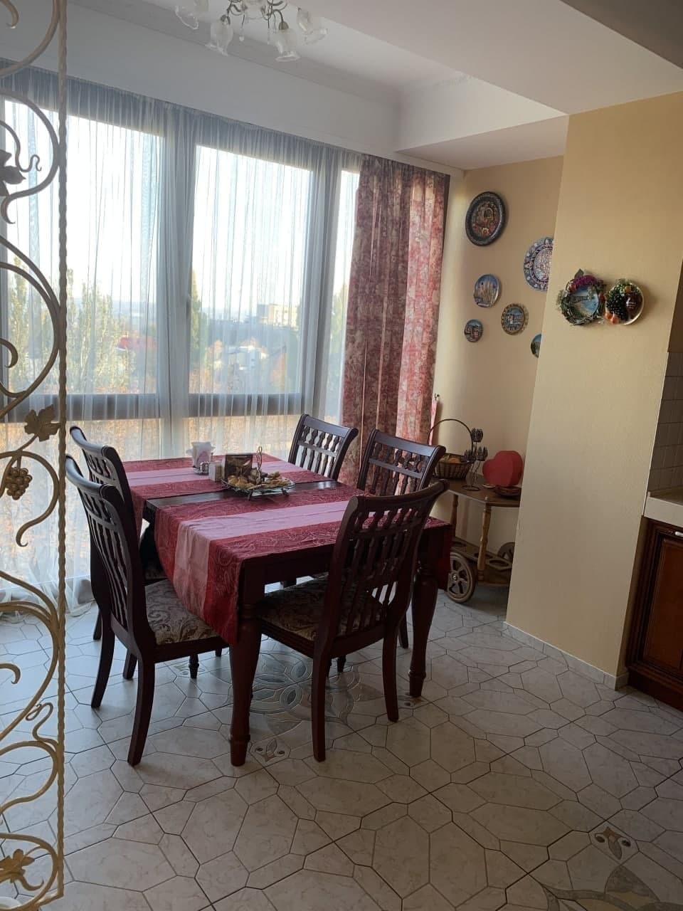 Продаж 4-кімнатної квартири 109 м², Гагаріна просп.