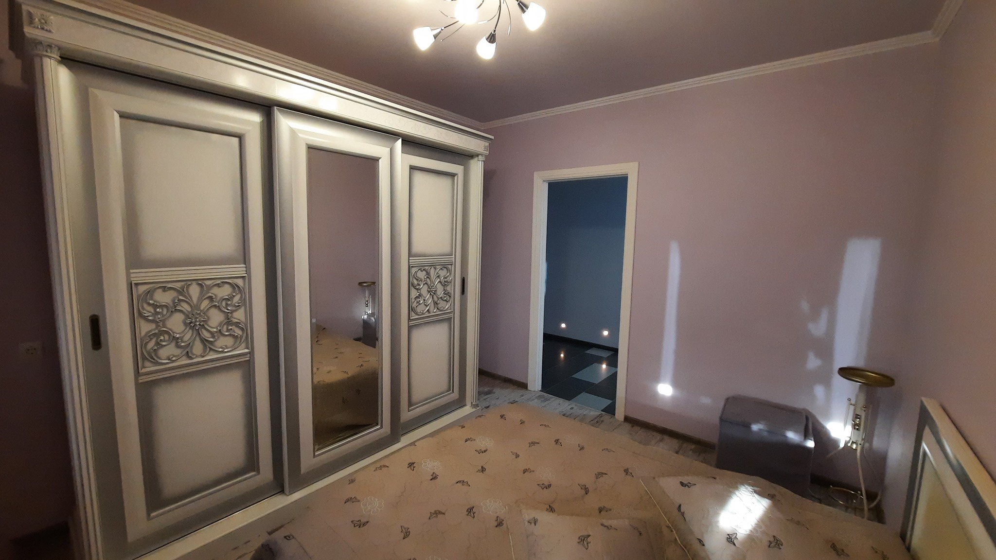 Продажа 2-комнатной квартиры 154 м², Зеленая ул., 28
