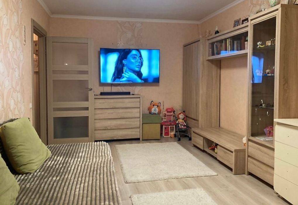 Продаж 2-кімнатної квартири 42 м², Красная вул.