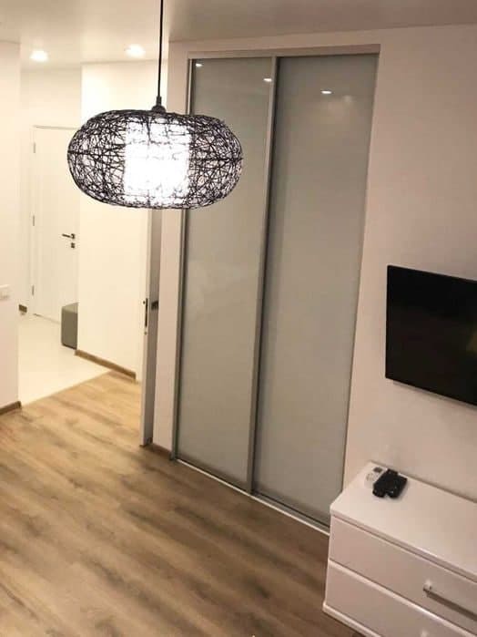 Продаж 2-кімнатної квартири 42 м², Василя Жуковського вул.