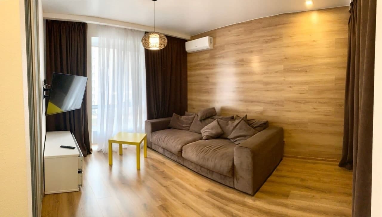 Продажа 2-комнатной квартиры 42 м², Василия Жуковского ул.