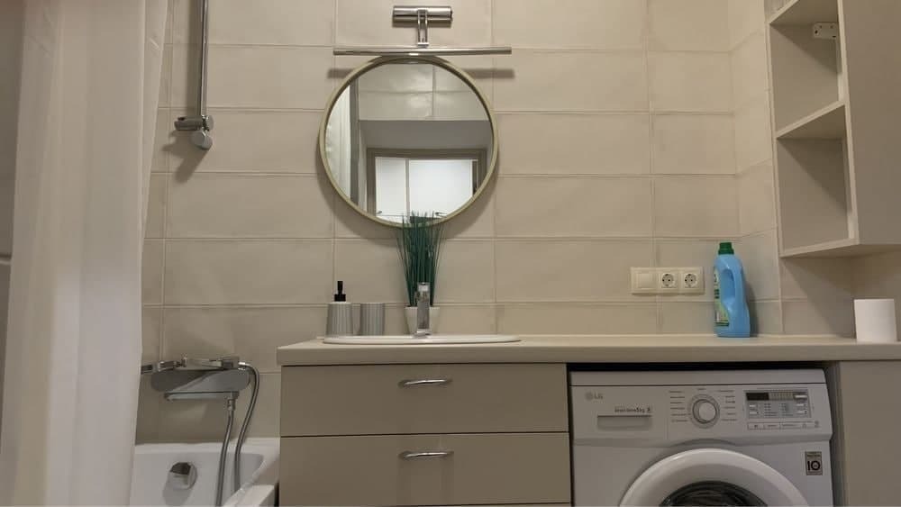 Продаж 1-кімнатної квартири 50 м², Василя Жуковського вул.
