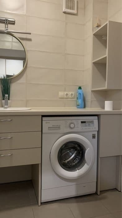 Продаж 1-кімнатної квартири 50 м², Василя Жуковського вул.