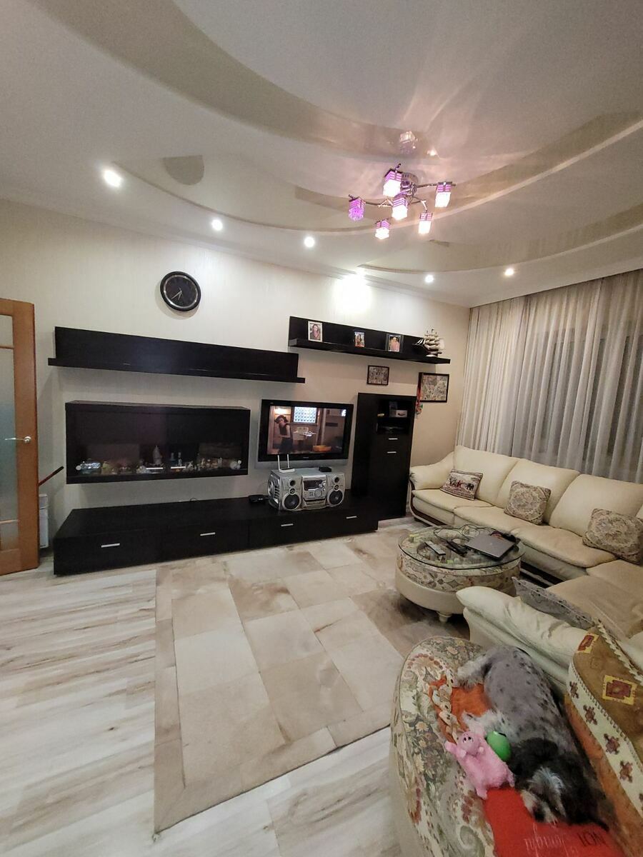 Продажа 2-комнатной квартиры 94 м², Белорусская ул., 3