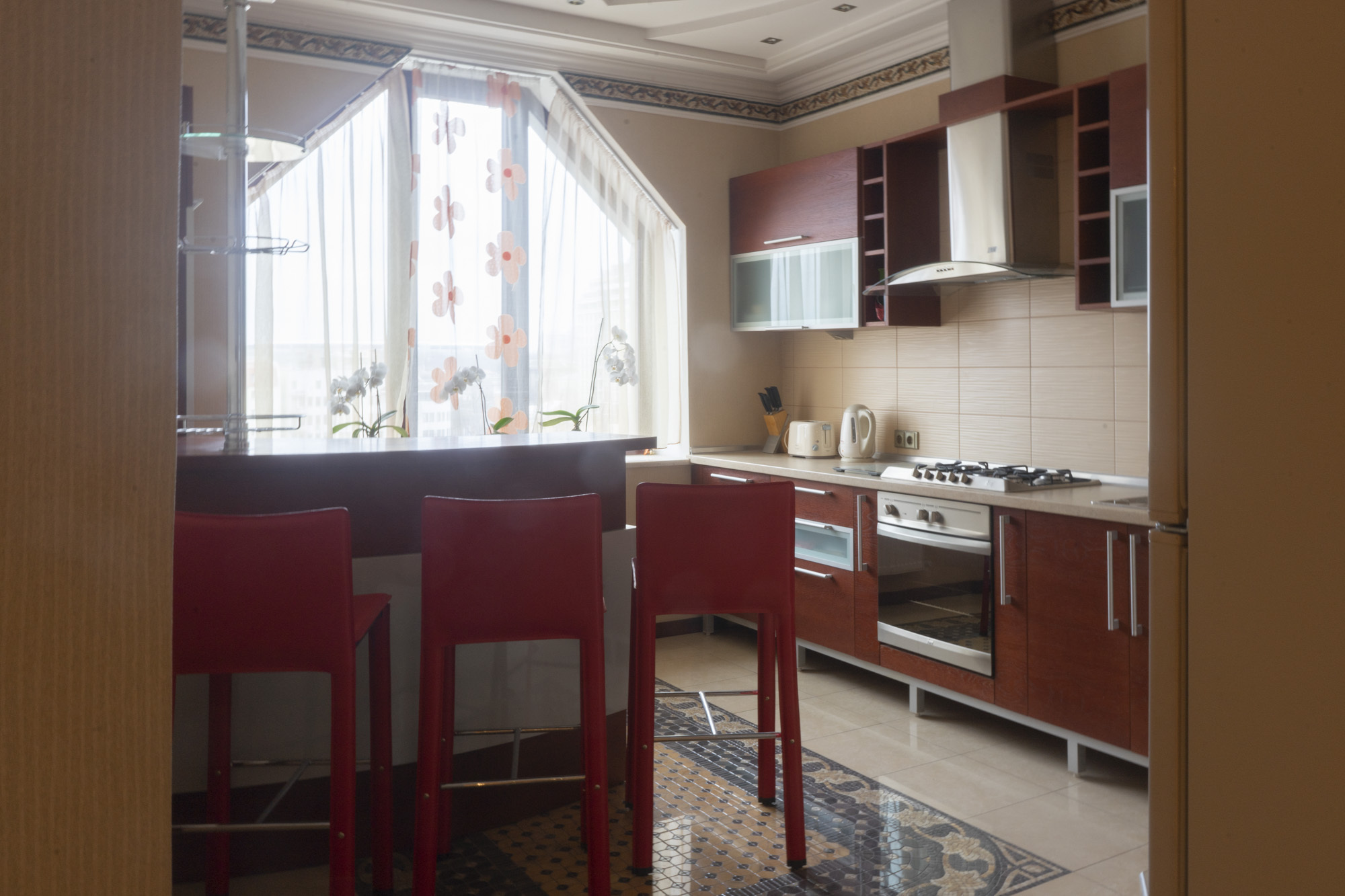 Аренда 4-комнатной квартиры 320 м², Дерибасовская ул., 17