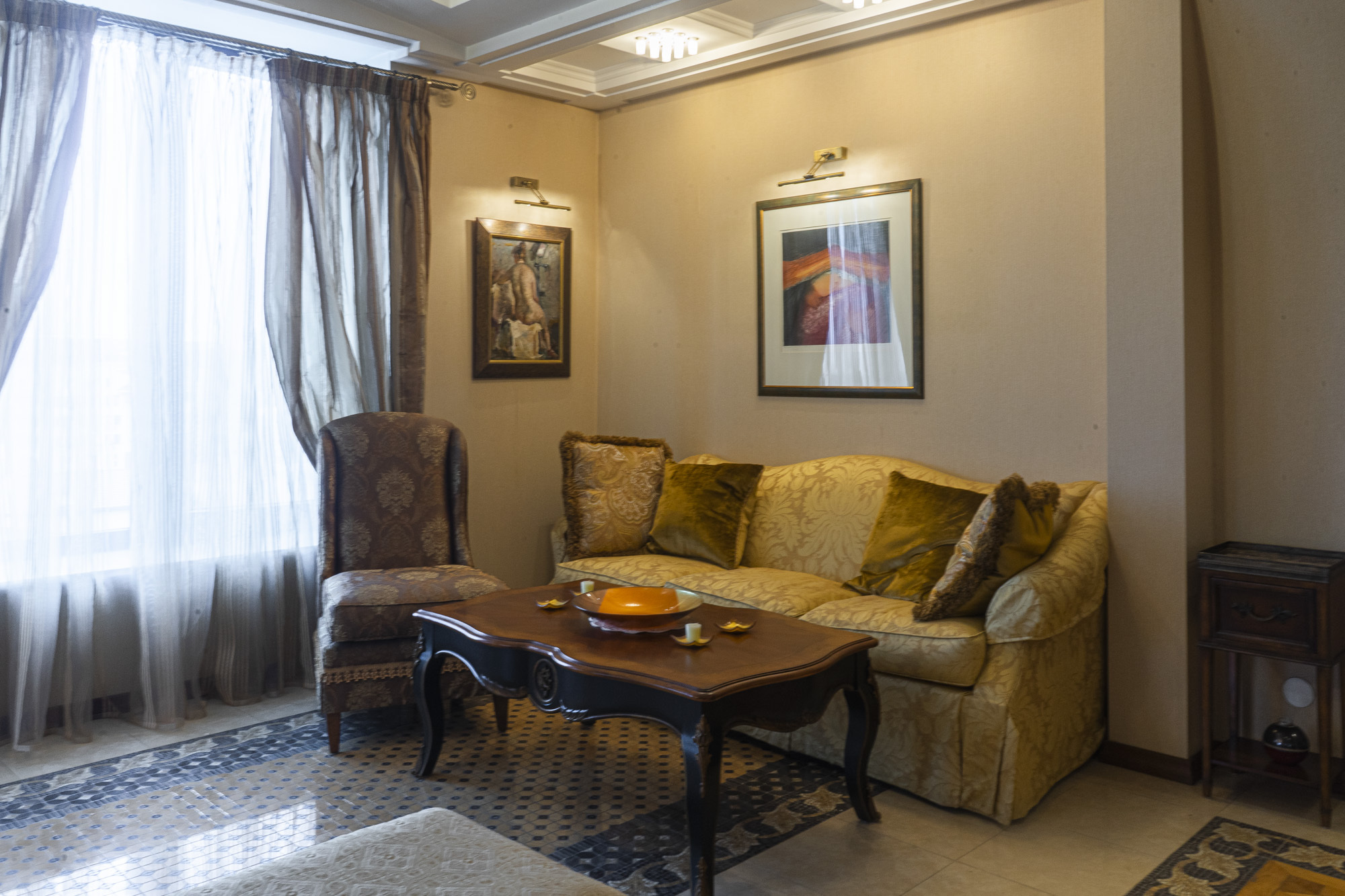 Аренда 4-комнатной квартиры 320 м², Дерибасовская ул., 17