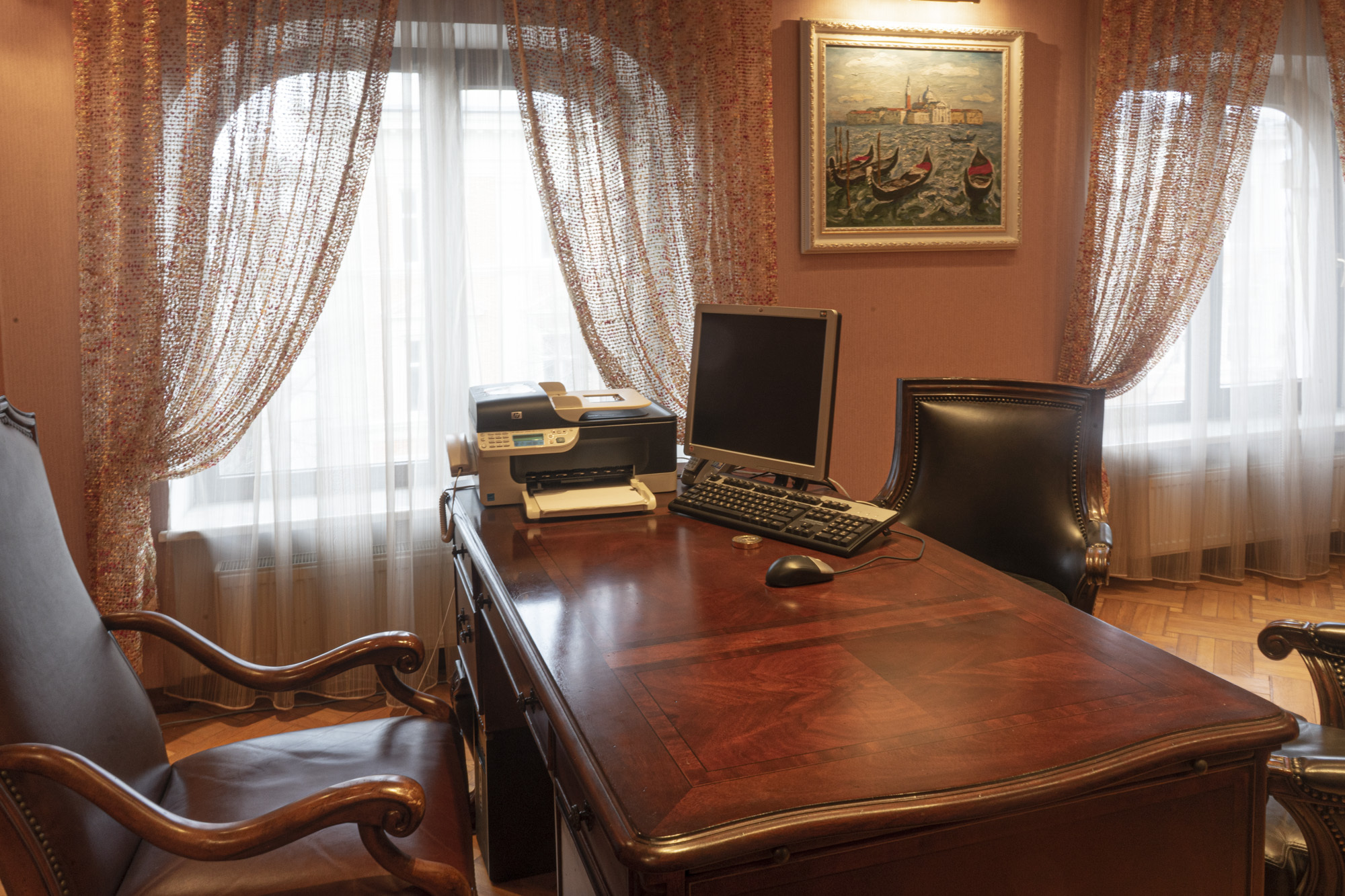Аренда 4-комнатной квартиры 320 м², Дерибасовская ул., 17