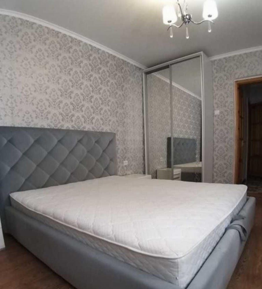 Продаж 3-кімнатної квартири 75 м², Маршала Малиновського вул., 36