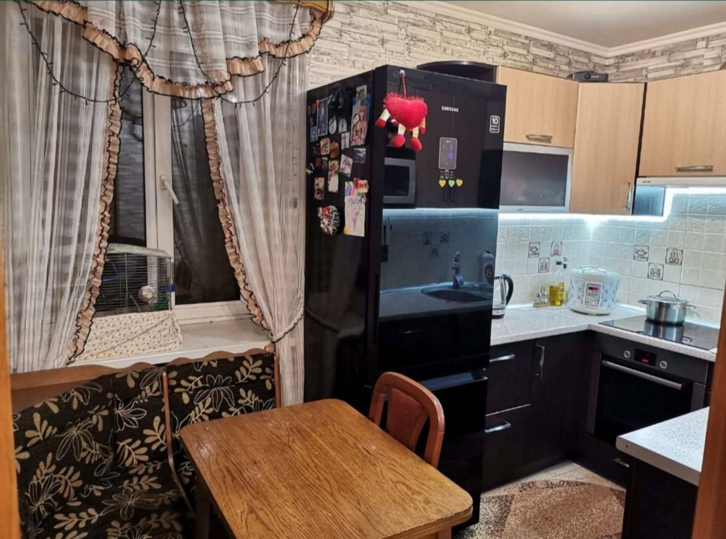 Продаж 2-кімнатної квартири 45.4 м², Генерала Бочарова вул.
