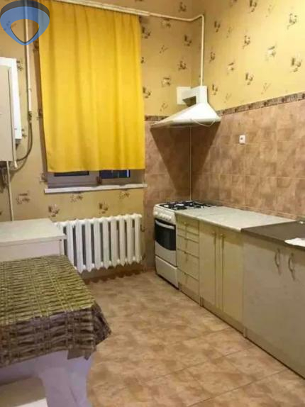 Продажа 3-комнатной квартиры 57 м², Екатерининская ул.