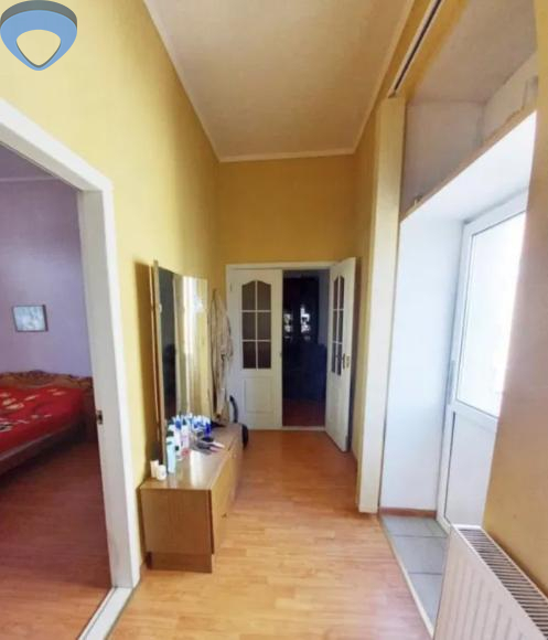 Продаж 3-кімнатної квартири 81 м², Базарна вул.