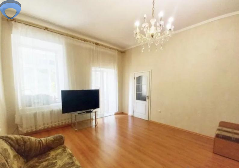 Продаж 3-кімнатної квартири 81 м², Базарна вул.