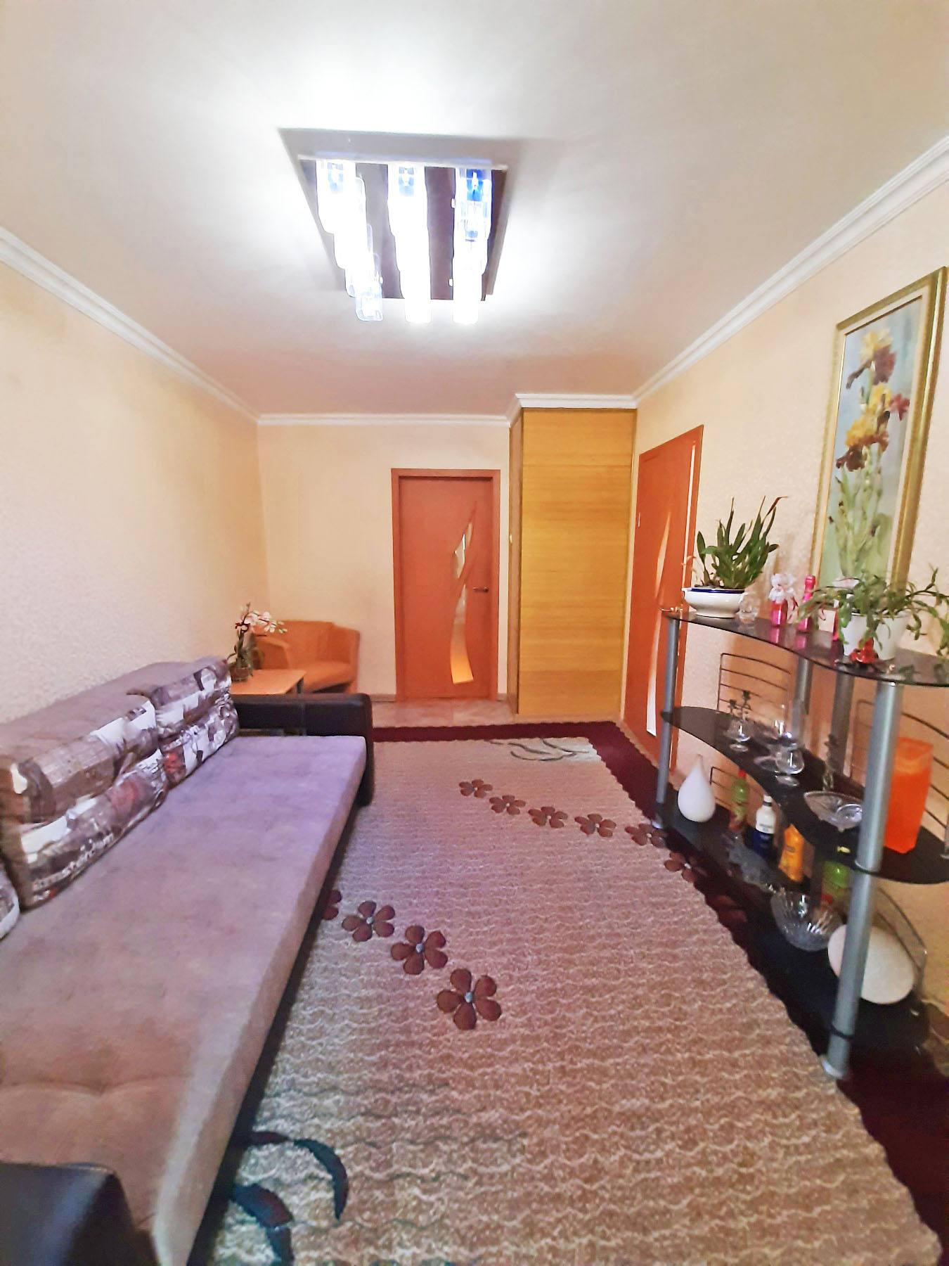 Продаж 3-кімнатної квартири 55 м², Театральна вул.