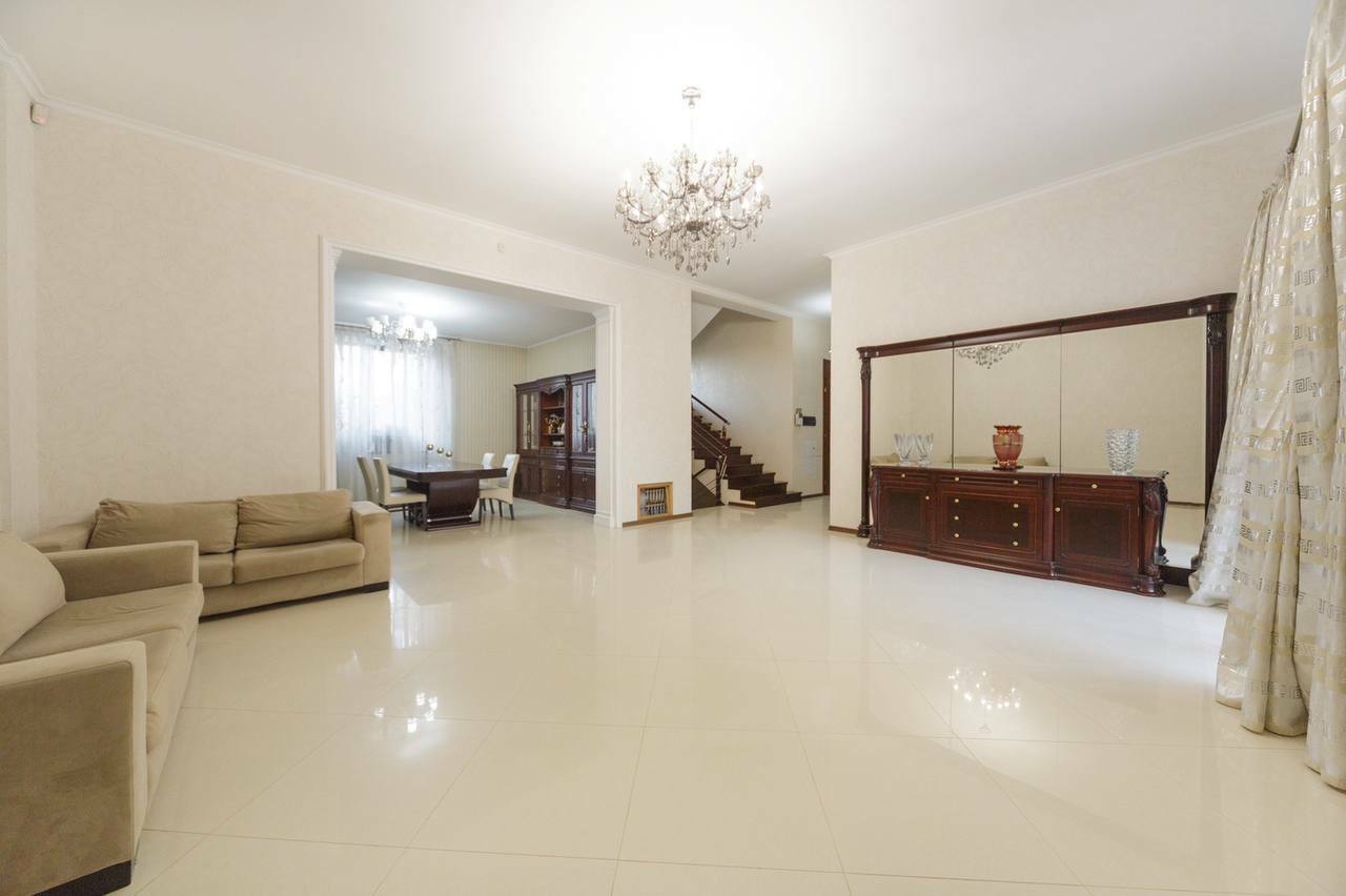 Оренда будинку 600 м², Мореходный пров., 3